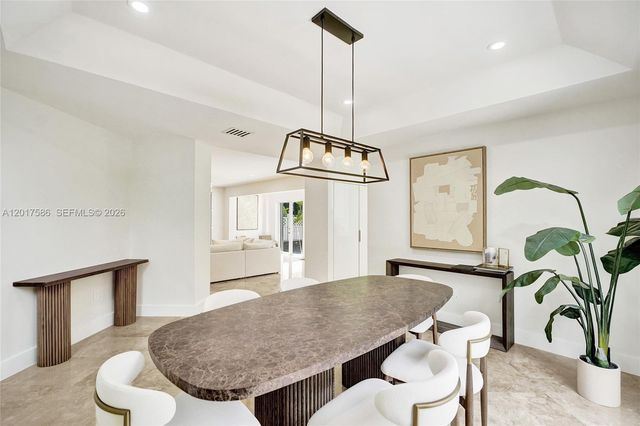 10340 NW 46th Ter, Doral, FL 33178