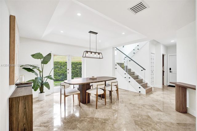10340 NW 46th Ter, Doral, FL 33178