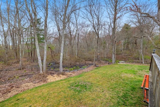 102 Brookside Rd, Rockland, MA 02370