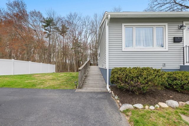 102 Brookside Rd, Rockland, MA 02370