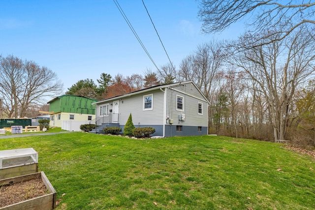 102 Brookside Rd, Rockland, MA 02370