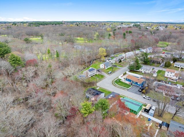 102 Brookside Rd, Rockland, MA 02370