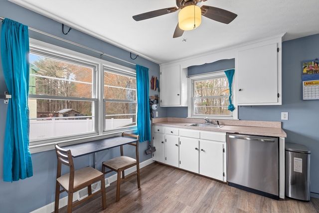 102 Brookside Rd, Rockland, MA 02370