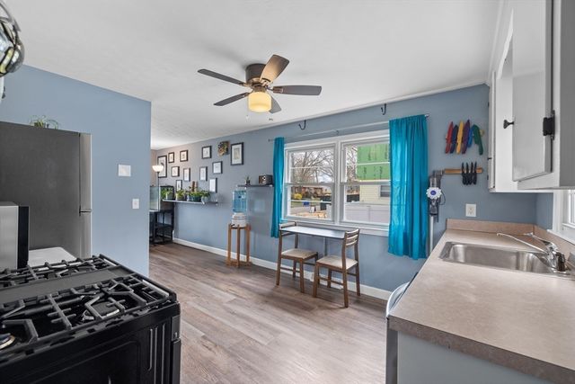 102 Brookside Rd, Rockland, MA 02370