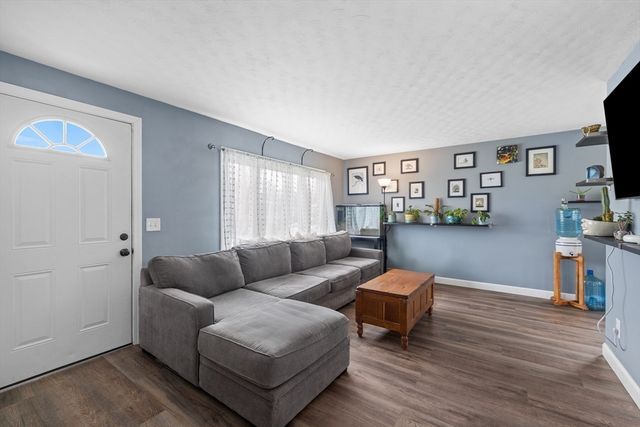 102 Brookside Rd, Rockland, MA 02370