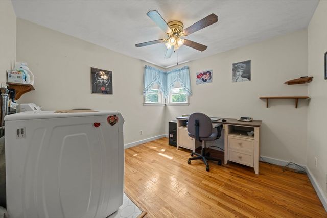 14 Richard Cir, Woburn, MA 01801