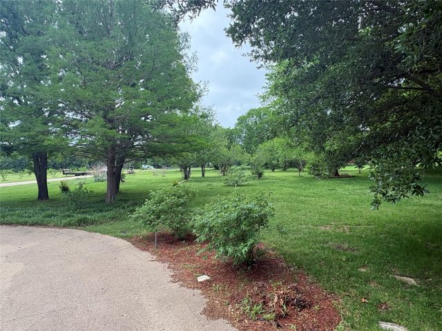 6529 Asher Road, Alvarado, TX 76009