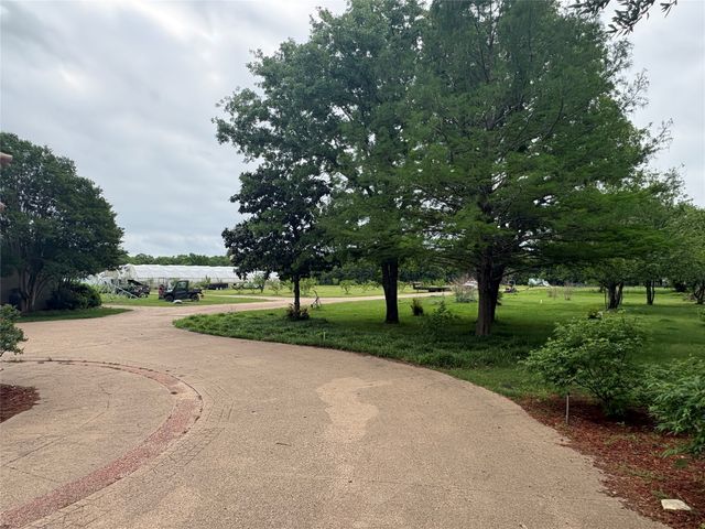6529 Asher Road, Alvarado, TX 76009