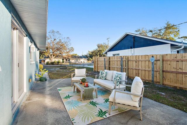 5501 3RD AVENUE PLAZA W, Bradenton, FL 34209