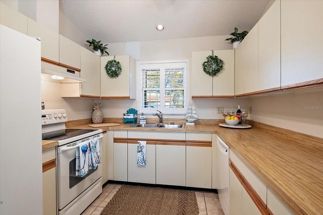 5501 3RD AVENUE PLAZA W, Bradenton, FL 34209