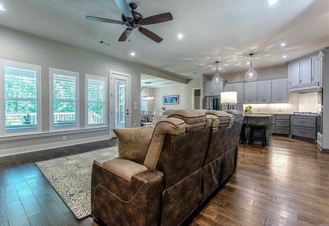 830 Grand Teton Drive, Benton, AR 72019