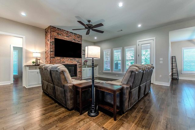 830 Grand Teton Drive, Benton, AR 72019