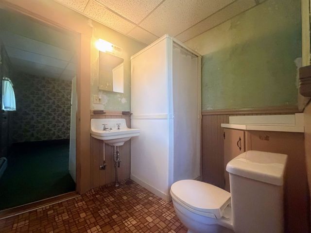 32 Hartness Avenue, Springfield, VT 05156