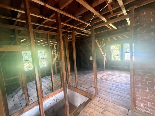 32 Hartness Avenue, Springfield, VT 05156