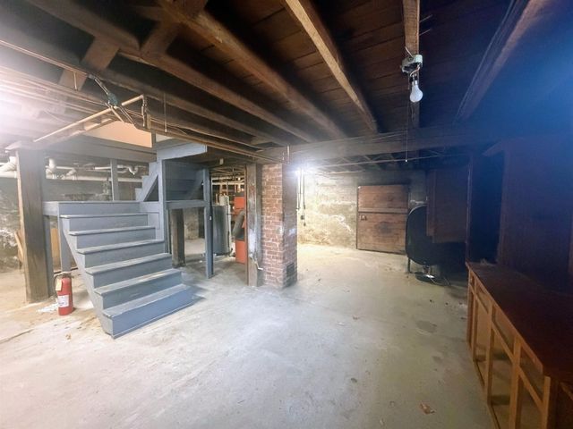32 Hartness Avenue, Springfield, VT 05156