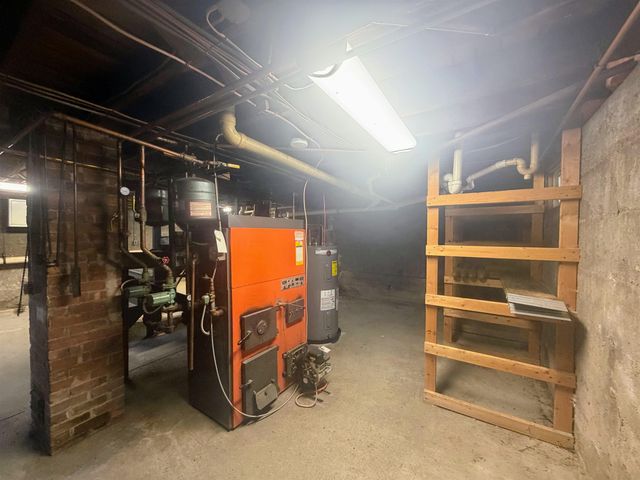 32 Hartness Avenue, Springfield, VT 05156