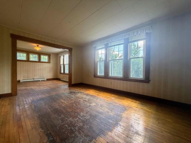 32 Hartness Avenue, Springfield, VT 05156