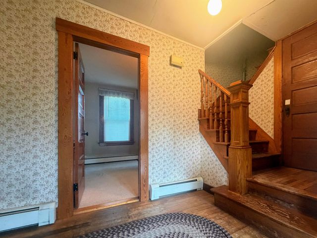 32 Hartness Avenue, Springfield, VT 05156