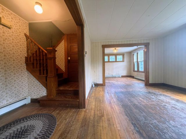 32 Hartness Avenue, Springfield, VT 05156
