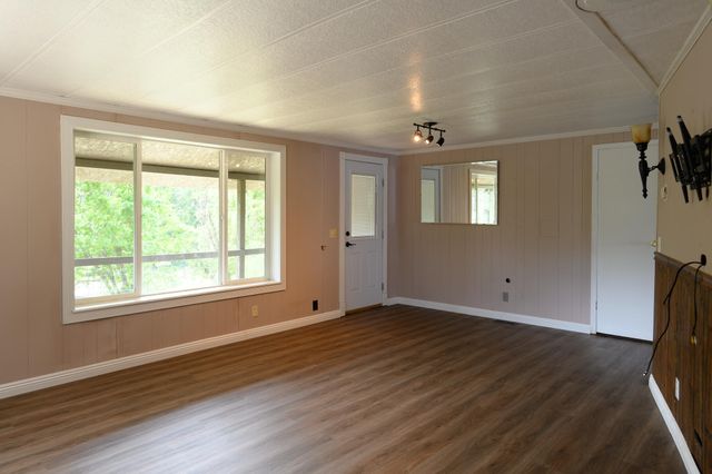 880 Union Hill Road, Douglas City, CA 96024