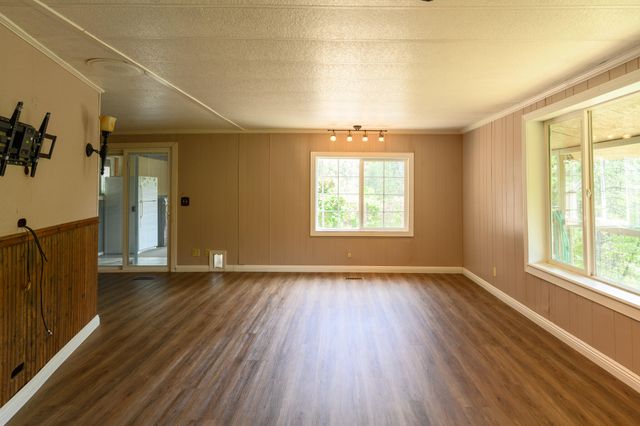 880 Union Hill Road, Douglas City, CA 96024