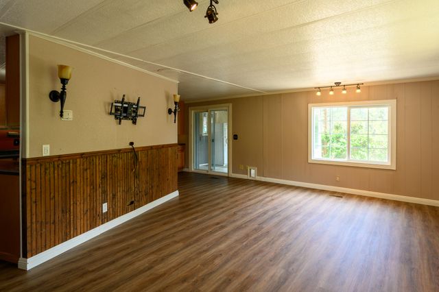 880 Union Hill Road, Douglas City, CA 96024