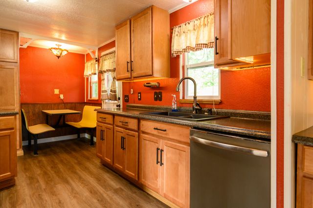 880 Union Hill Road, Douglas City, CA 96024