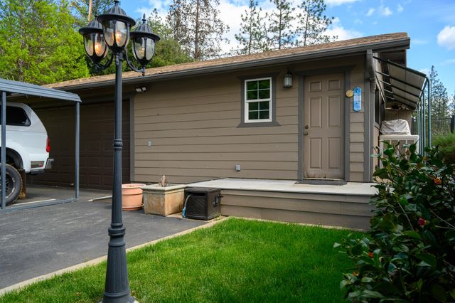 880 Union Hill Road, Douglas City, CA 96024