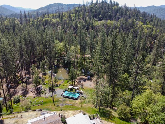 880 Union Hill Road, Douglas City, CA 96024