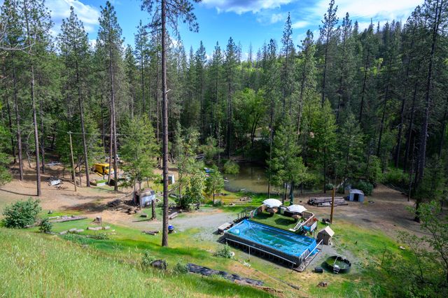 880 Union Hill Road, Douglas City, CA 96024