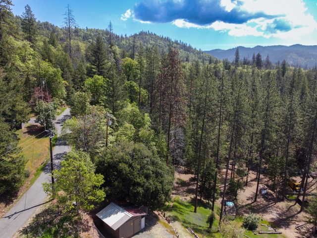 880 Union Hill Road, Douglas City, CA 96024
