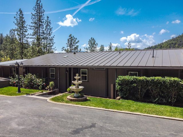 880 Union Hill Road, Douglas City, CA 96024
