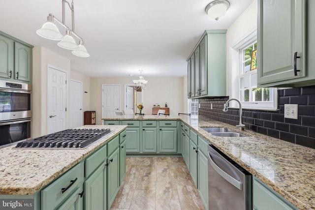 10 QUARTER HORSE CT, Stafford, VA 22556