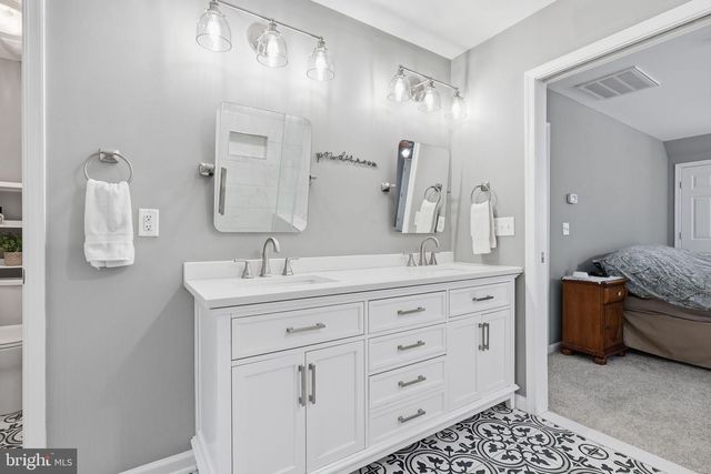 10 QUARTER HORSE CT, Stafford, VA 22556