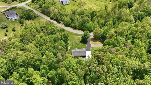 10 QUARTER HORSE CT, Stafford, VA 22556