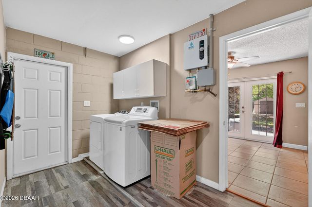 262 Clara Vista Street, Debary, FL 32713