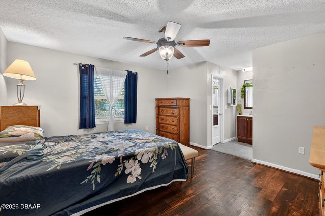 262 Clara Vista Street, Debary, FL 32713