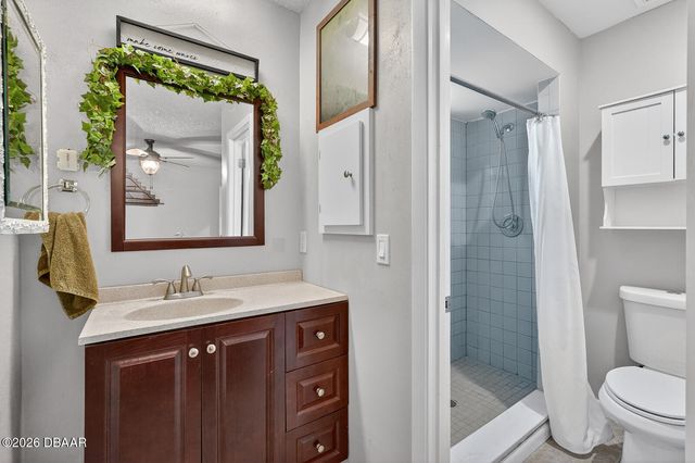 262 Clara Vista Street, Debary, FL 32713