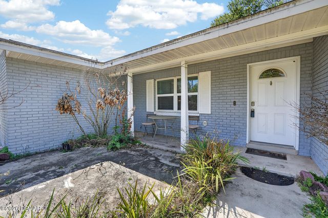 262 Clara Vista Street, Debary, FL 32713