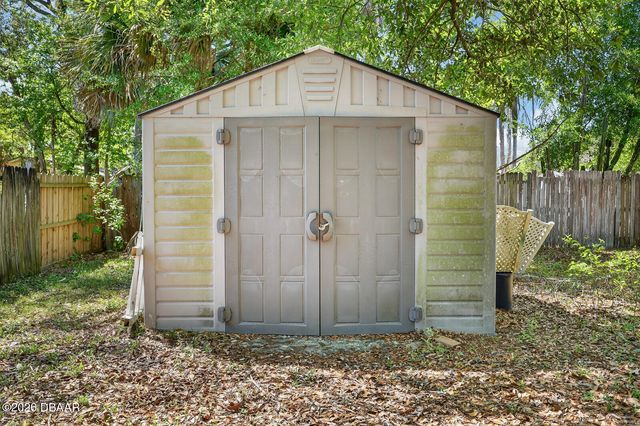 262 Clara Vista Street, Debary, FL 32713