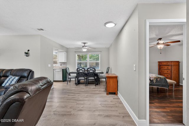 262 Clara Vista Street, Debary, FL 32713