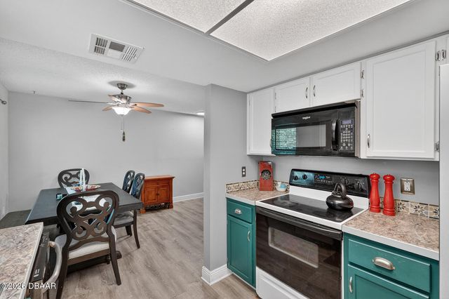 262 Clara Vista Street, Debary, FL 32713