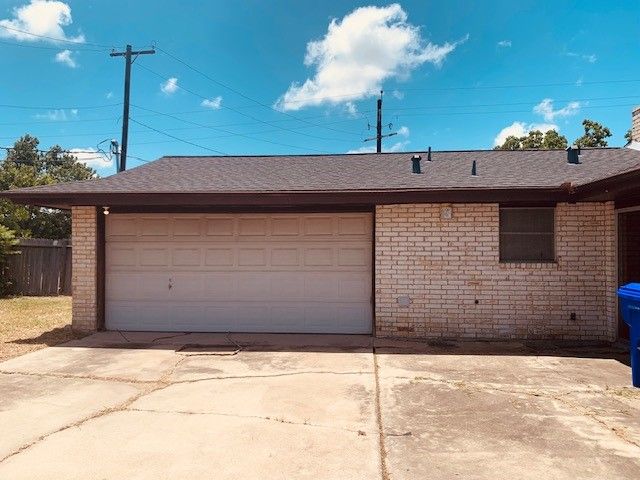 3601 Waterloo Dr, Corpus Christi, TX 78415