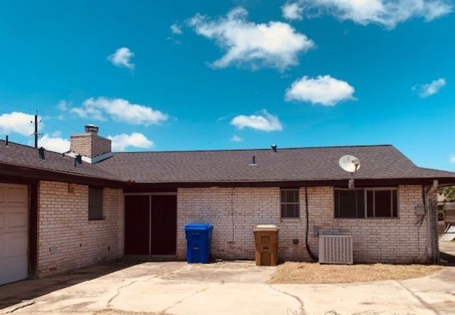 3601 Waterloo Dr, Corpus Christi, TX 78415