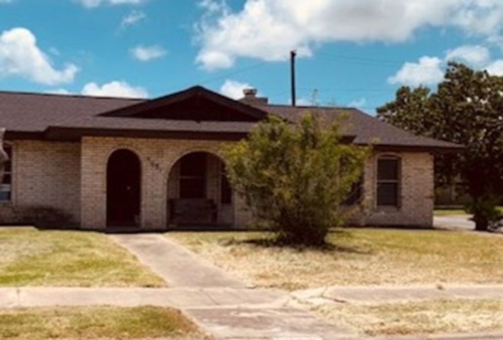 3601 Waterloo Dr, Corpus Christi, TX 78415