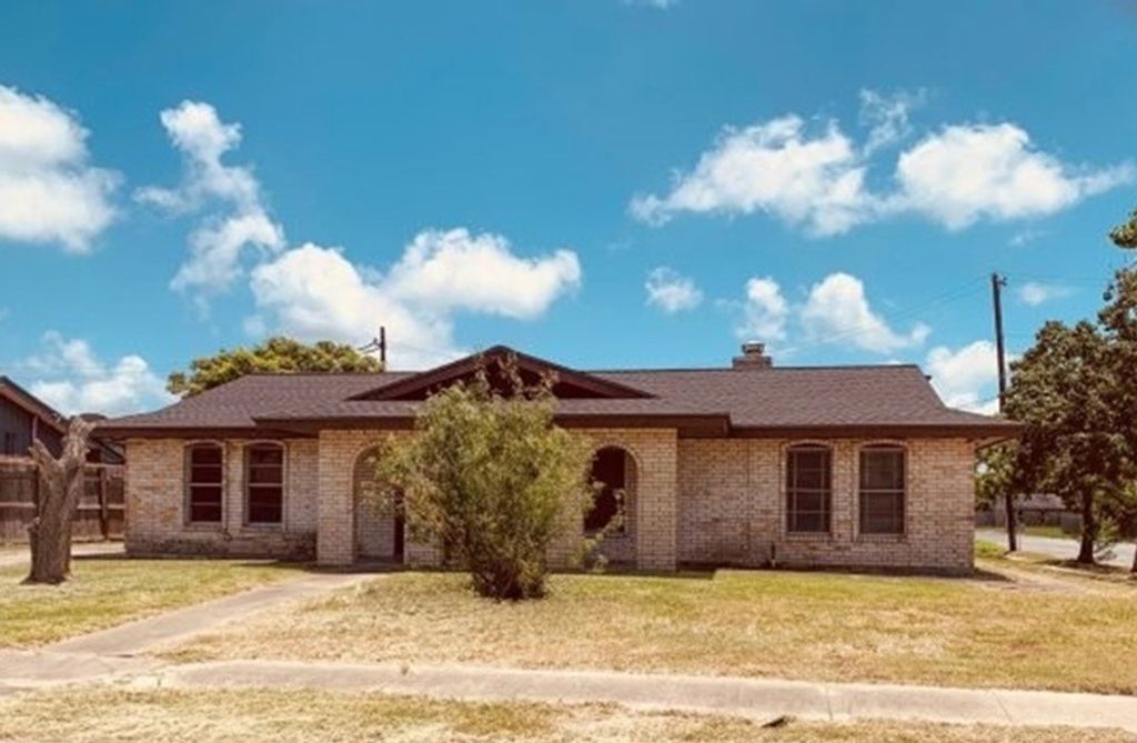 3601 Waterloo Dr, Corpus Christi, TX 78415 — photo 2