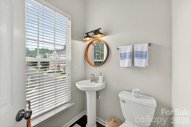 5441 Werburgh Street, Charlotte, NC 28209