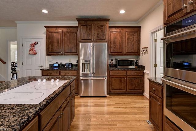 700 Water Fowl DR, Yorktown, VA 23692