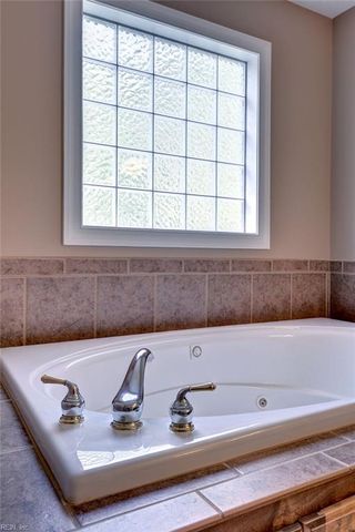700 Water Fowl DR, Yorktown, VA 23692