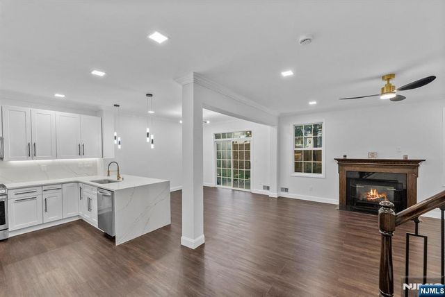 64 George Russell Way 36, Clifton, NJ 07013